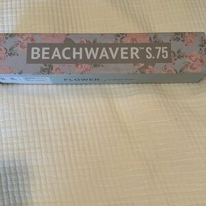 Beachwaver S. 75, rotating curling iron.
